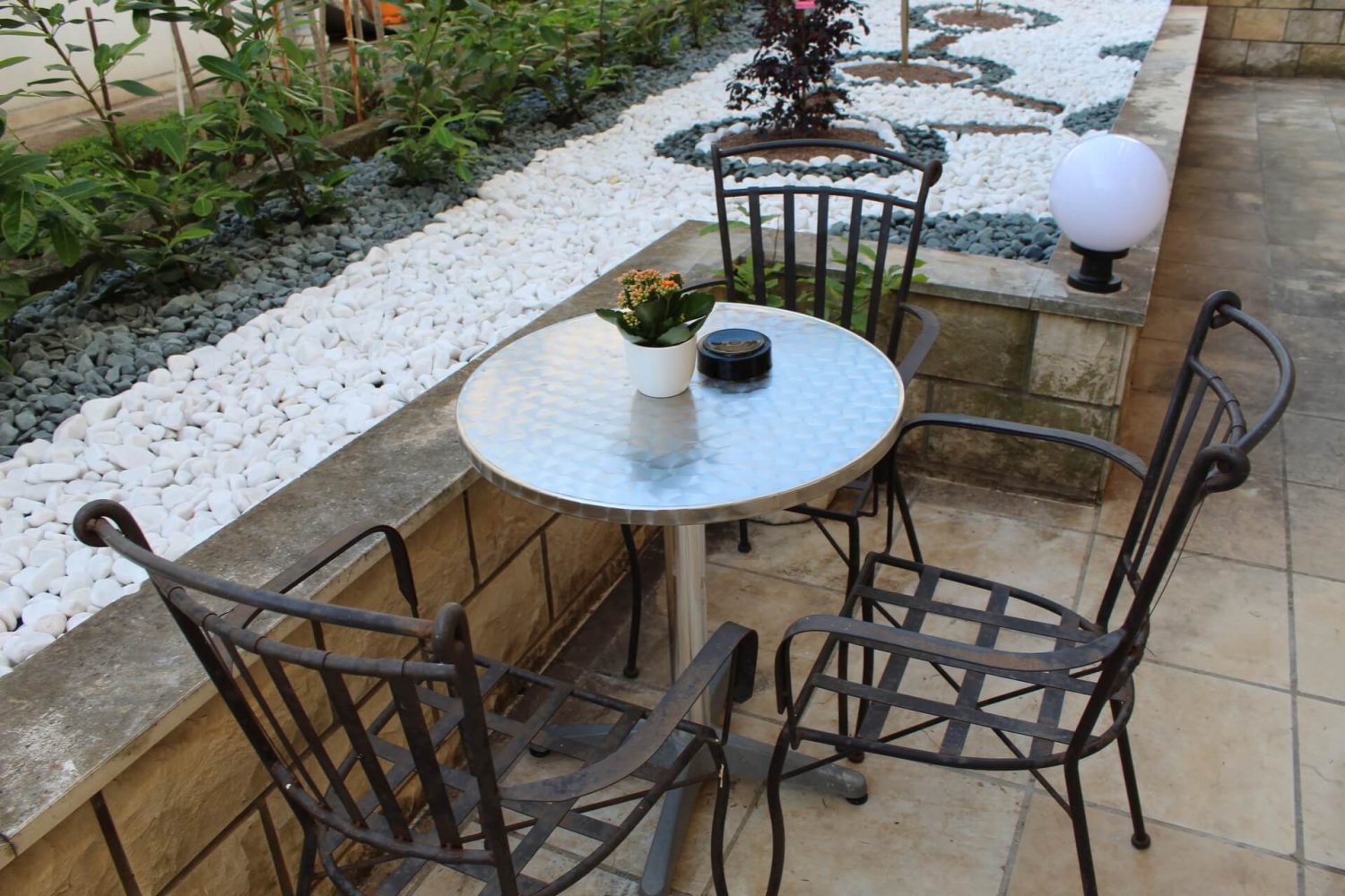 garden table