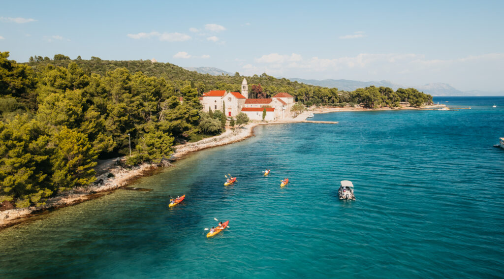 visit badija by kayak