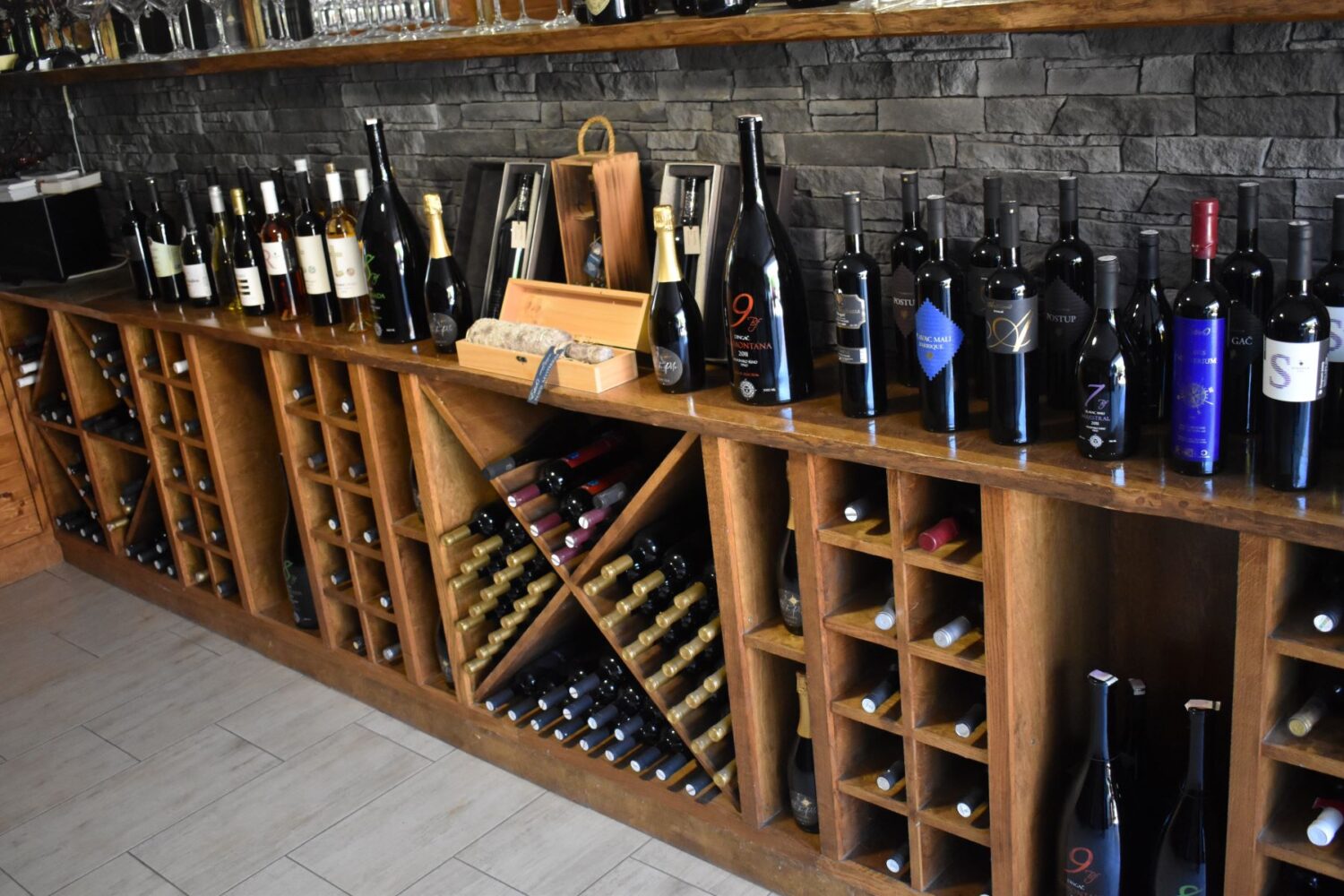 wine bar korcula